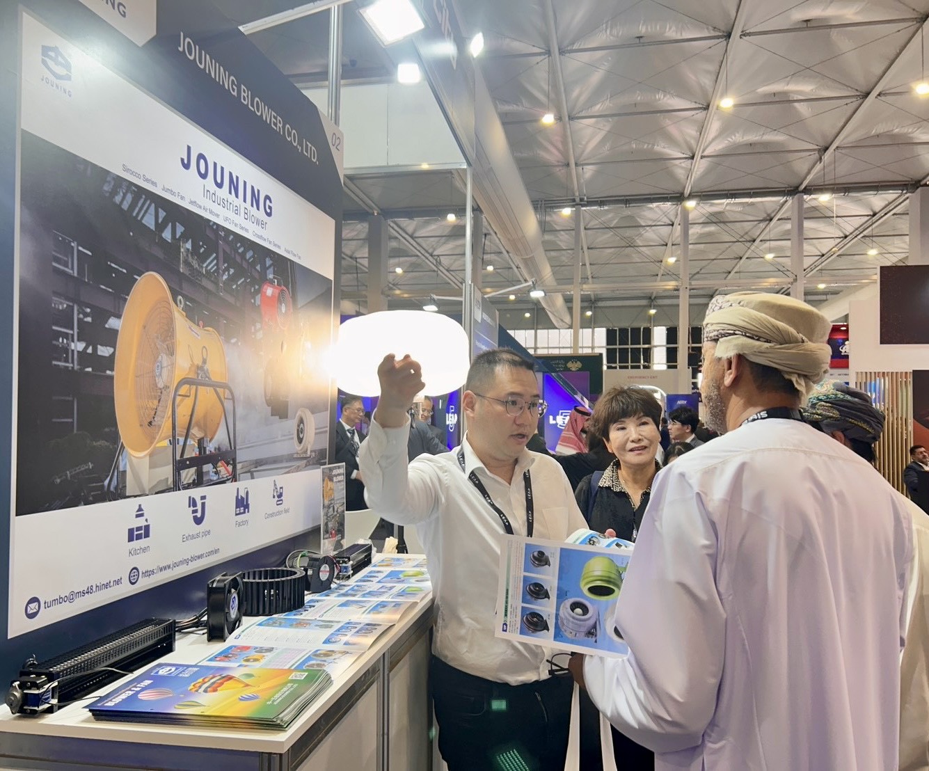 Combining collective strengths and technological advantages, the New Taipei City Pavilion attracted numerous international buyers for in-depth business negotiations.
